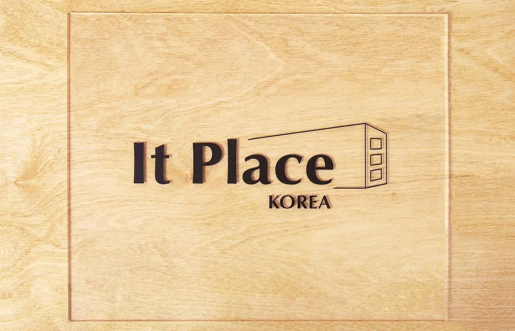 It Place Korea Aparthotel Seoul Exteriör bild